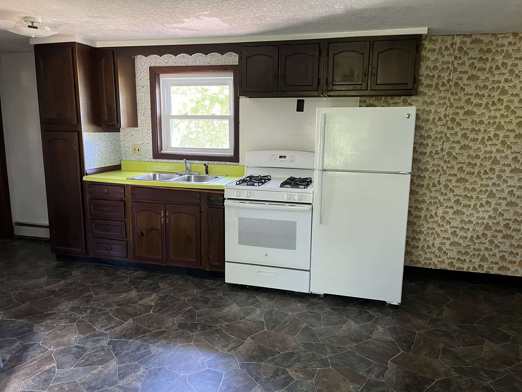 412 S Center 3B